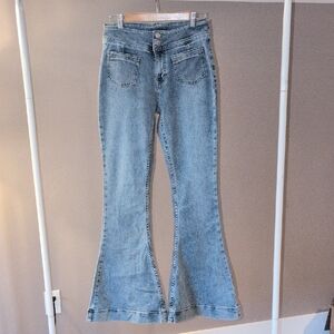 Shyanne Front Pocket Bell Bottom Jeans, High-rise Tulip Flare